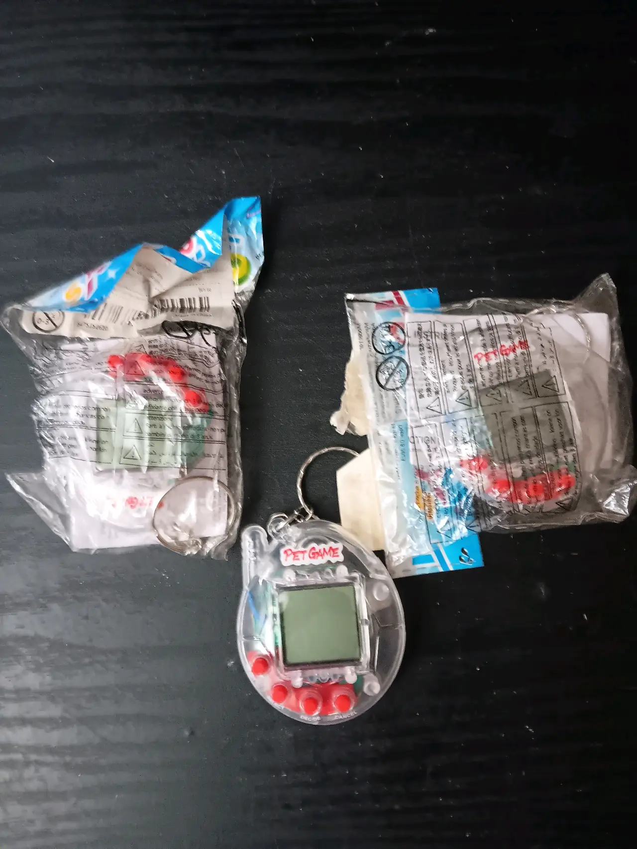 DIGITAL KEYCHAIN PET GAMES (EACH) – 1