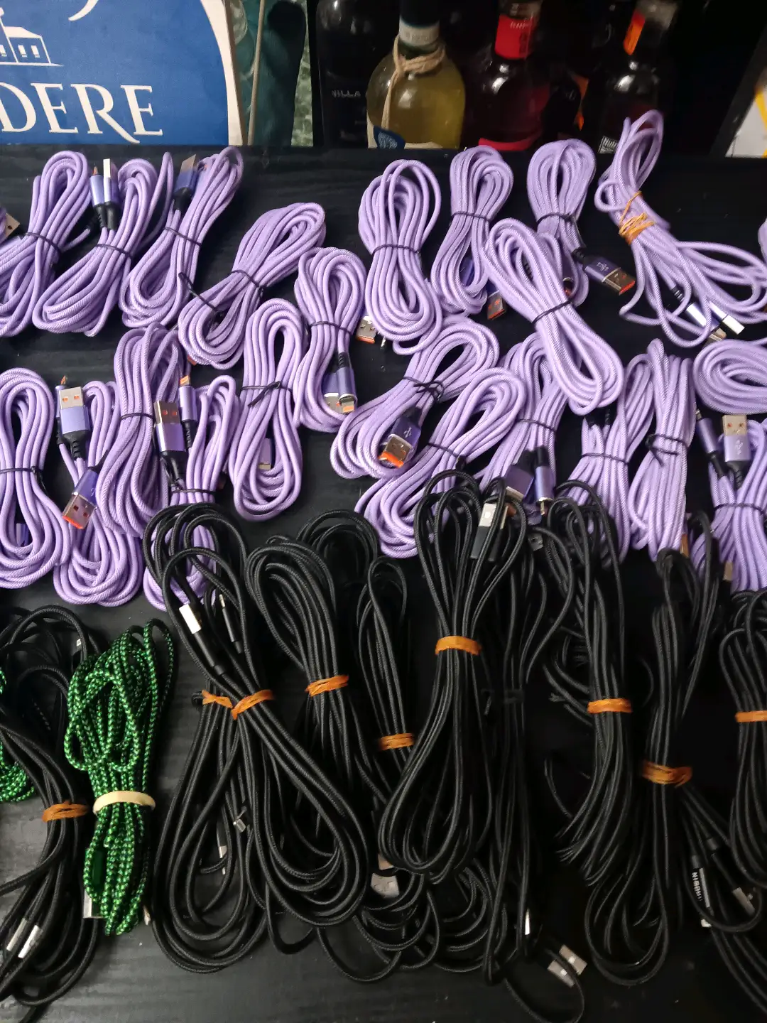 10FT IPHONE CHARGING CABLE (EACH)