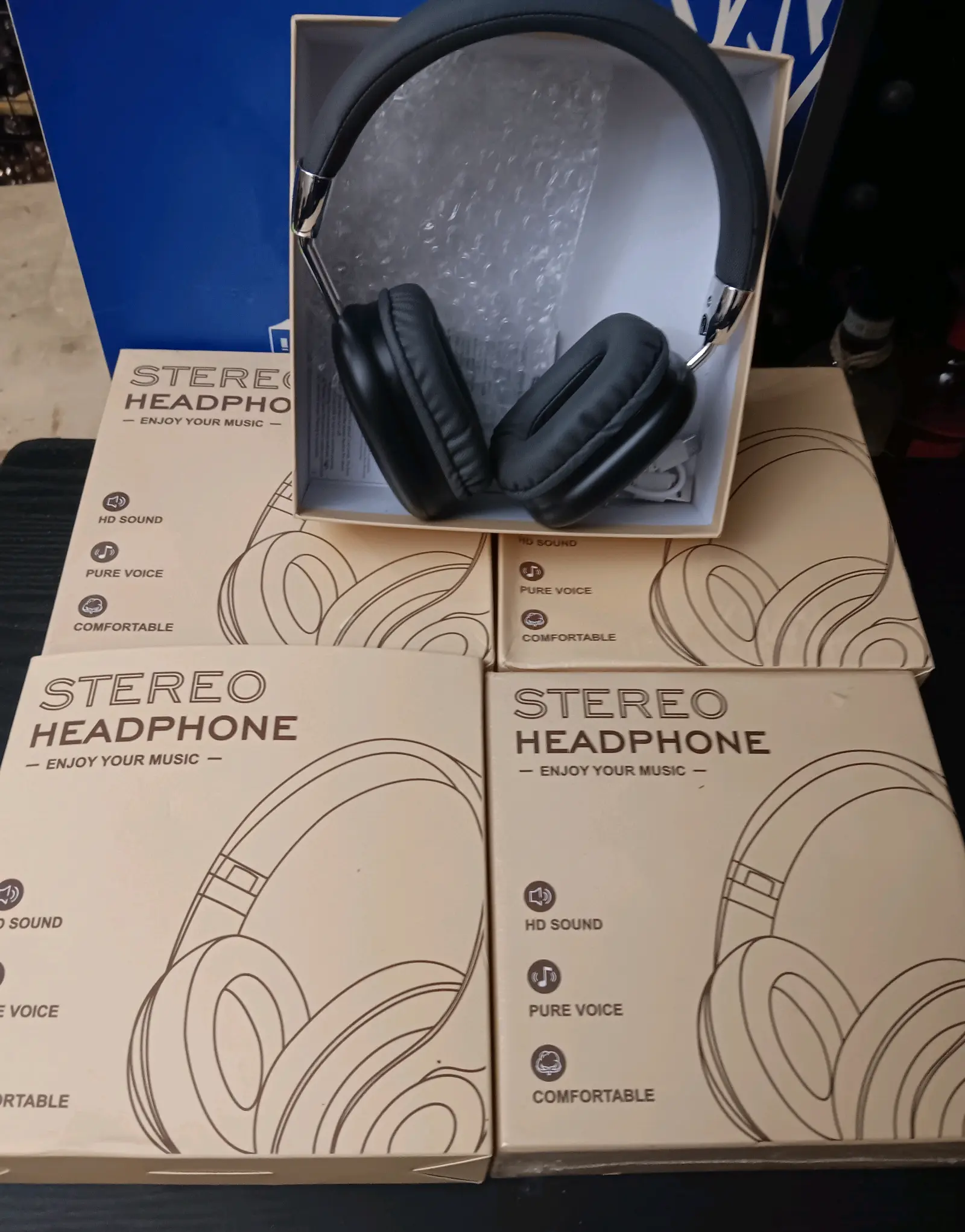 STERO SOUND WIRELESS BLUETOOTH HEADPHONES (EACH)