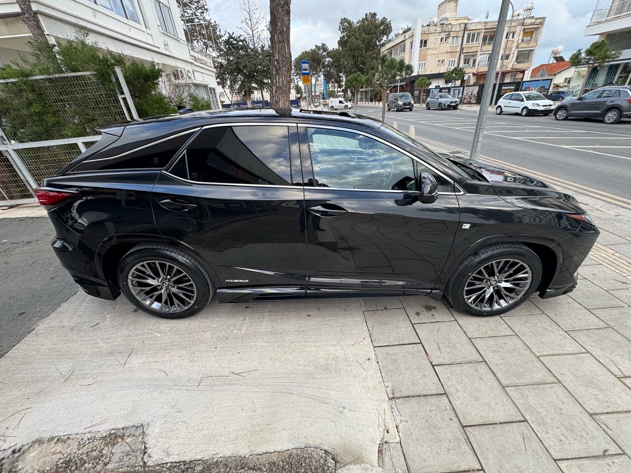 Lexus – 4