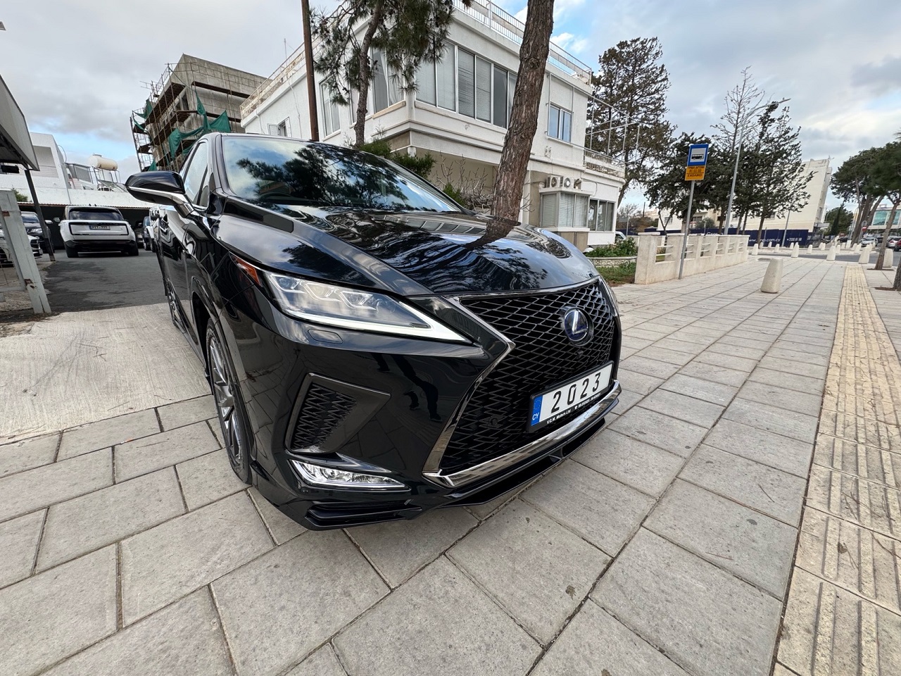 Lexus – 8