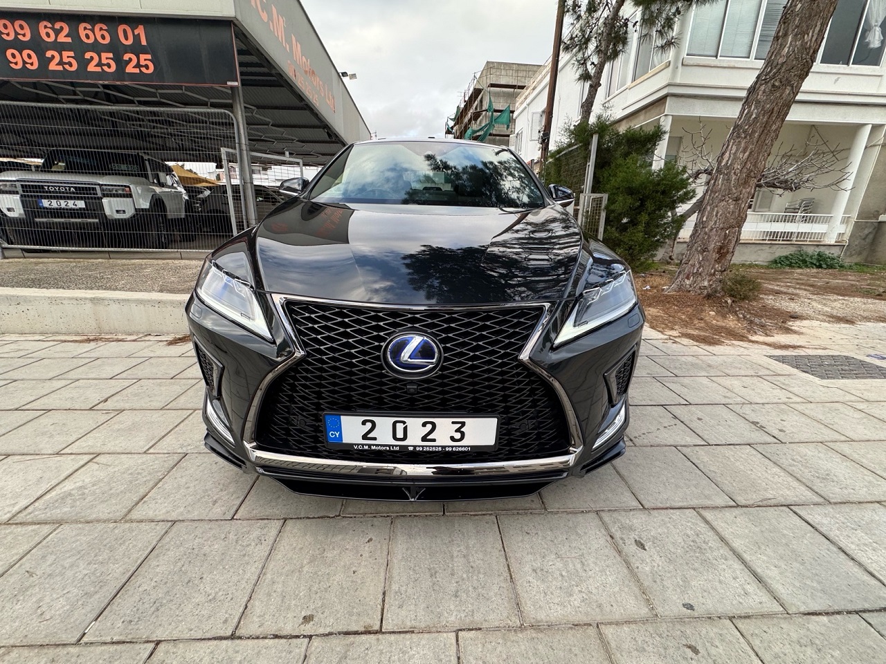 Lexus – 10