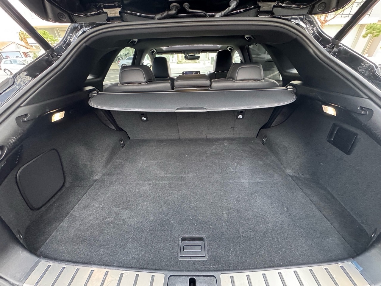 Lexus – 12