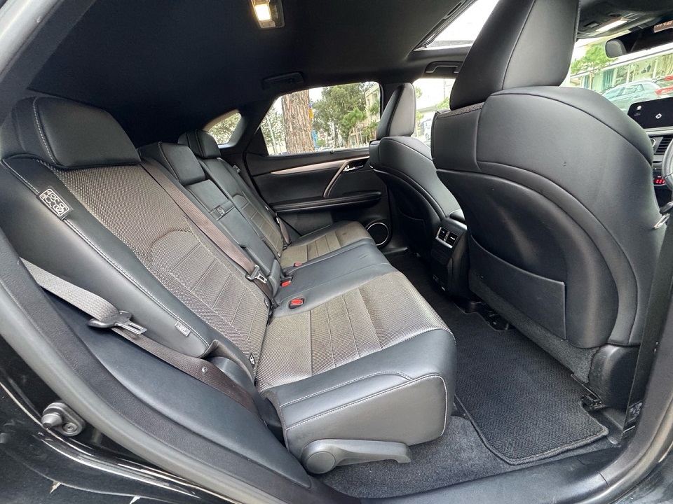 Lexus – 13