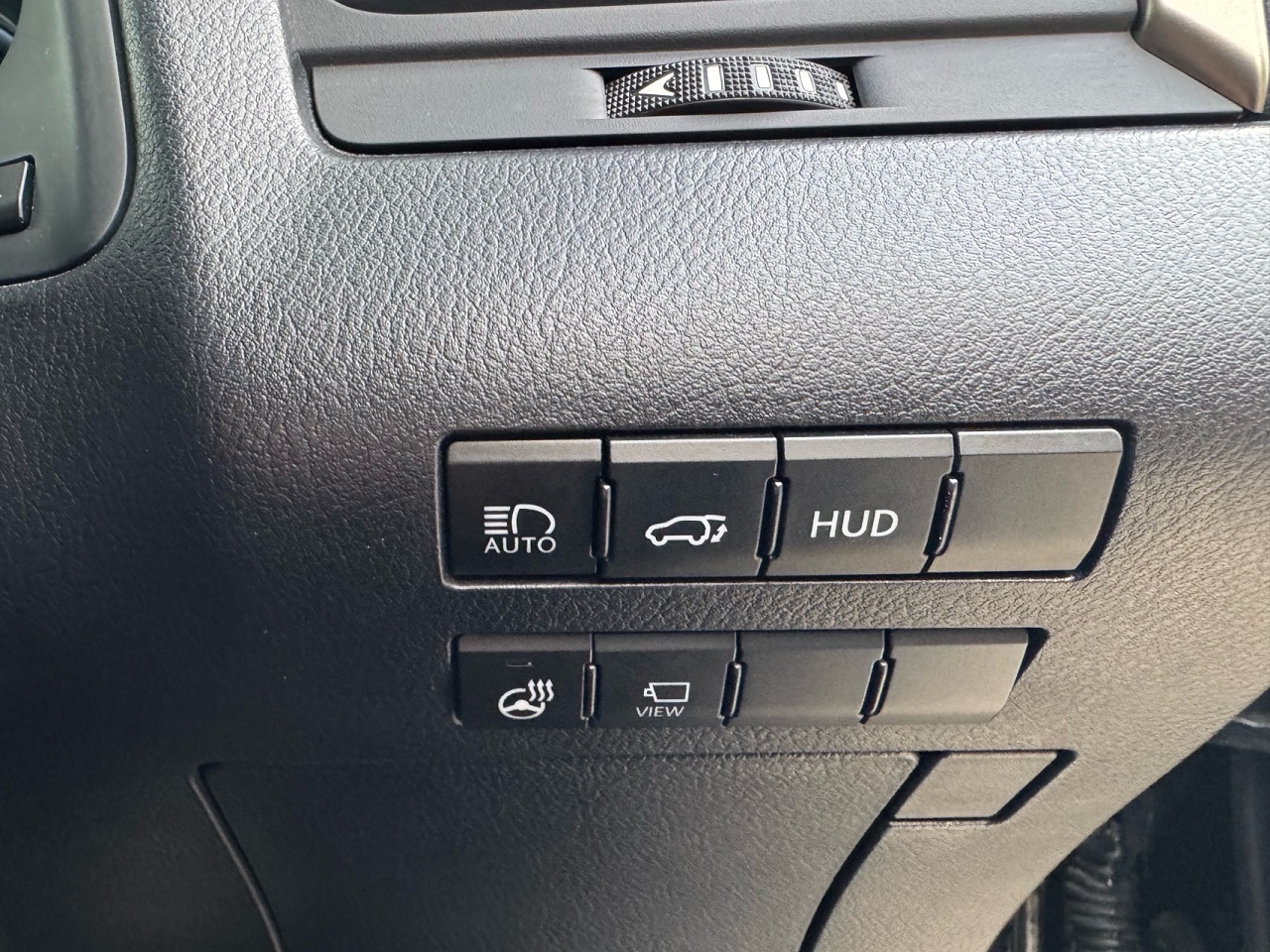 Lexus – 14