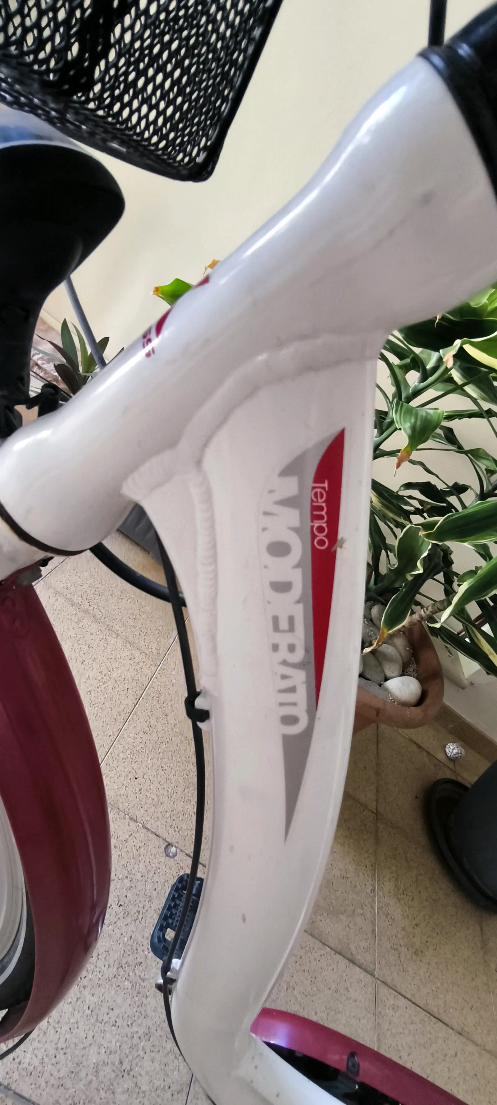 Women's City Bike with Basket – Like New – 2
