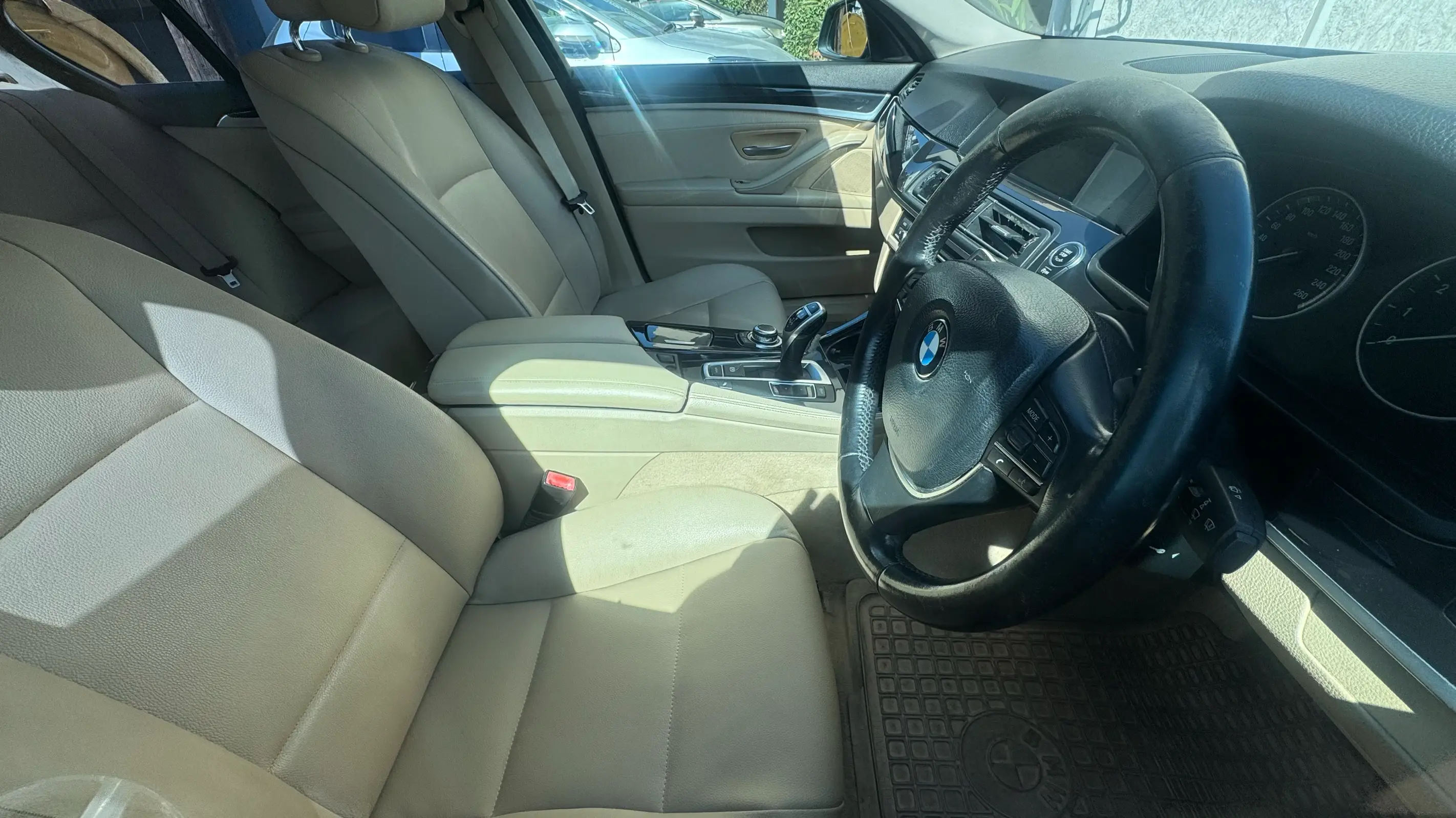 BMW F10 520i – 4