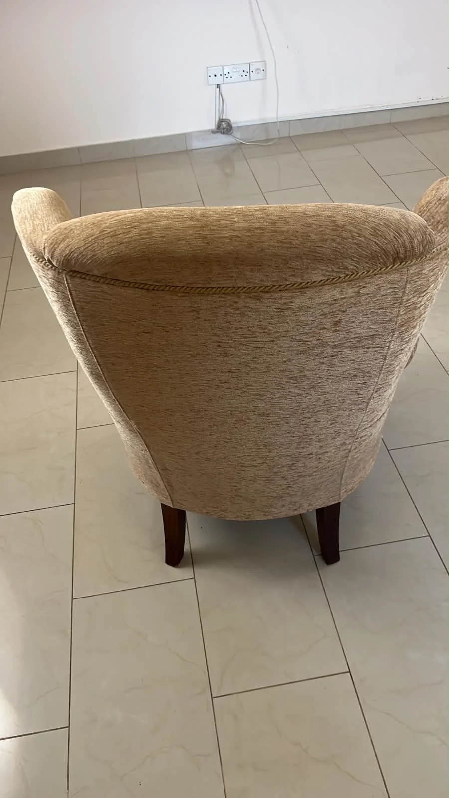 Winged Velour Armchair – 3