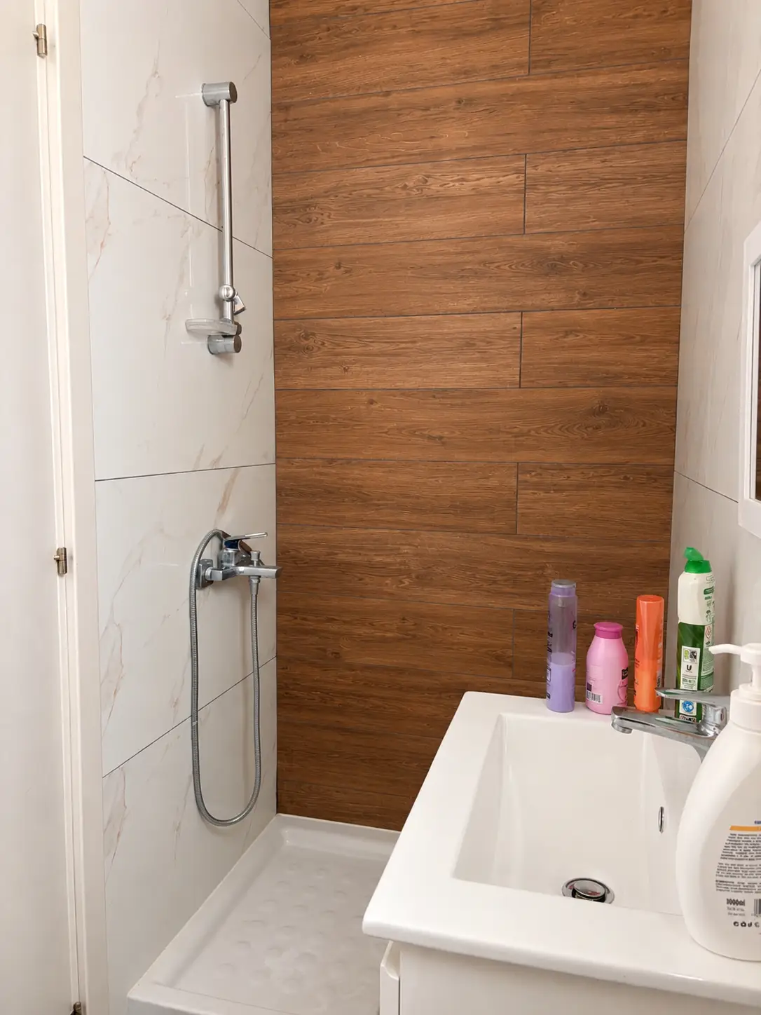 3 Bedroom Detached house For Rent