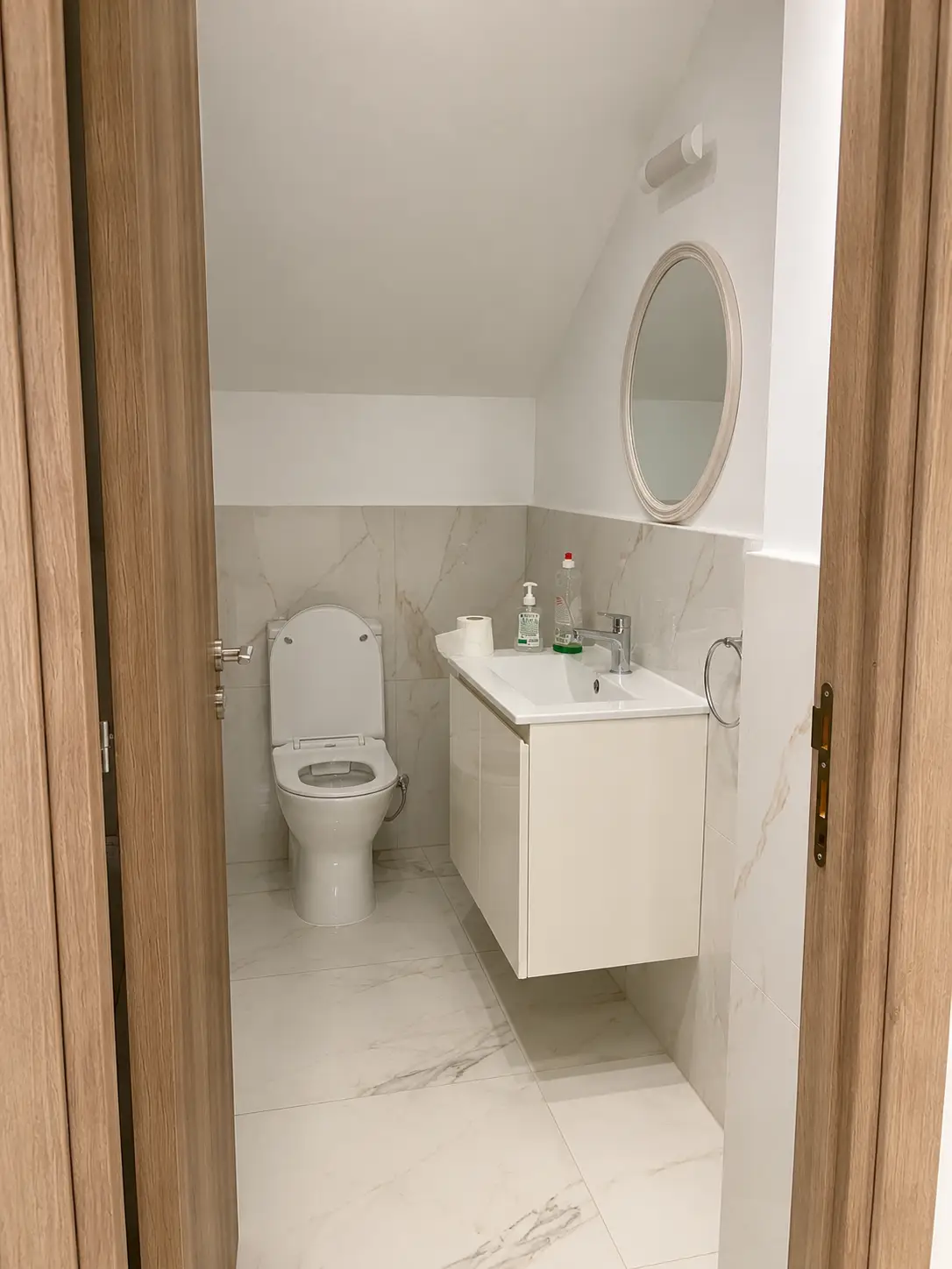 3 Bedroom Detached house For Rent – 4