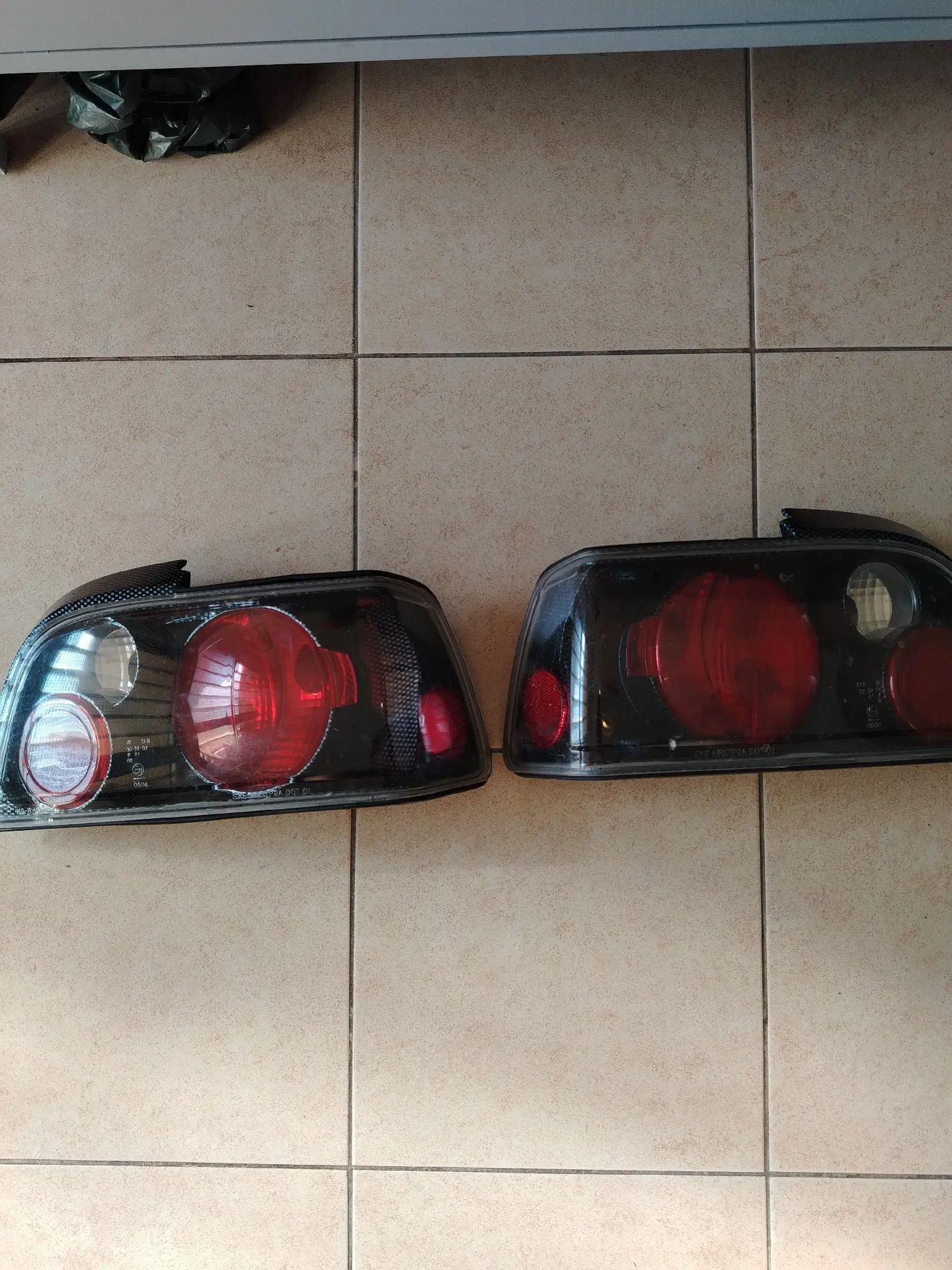 Πίσω Φανάρια Alfa Romeo 1997-2003 sedan Aftermarket black Lexus look.