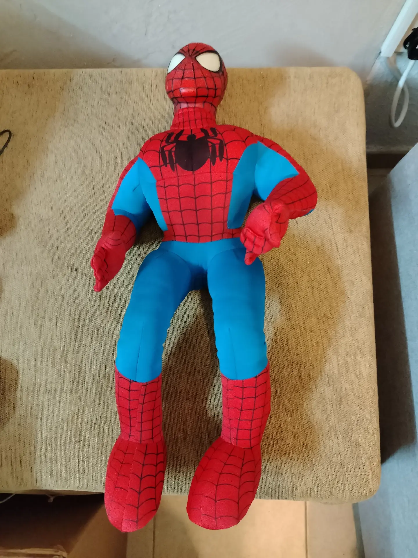 Vintage 2003 Marvel toy Biz talking Spiderman, Plastic head.