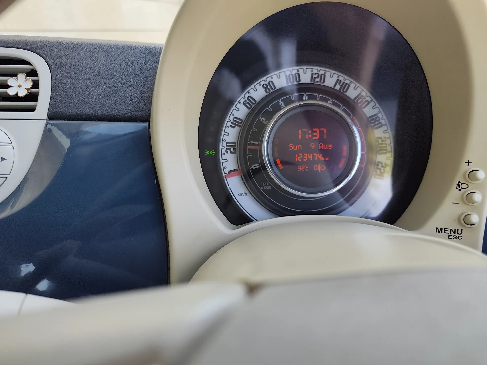 Fiat 500 Dashboard Instrument Cluster