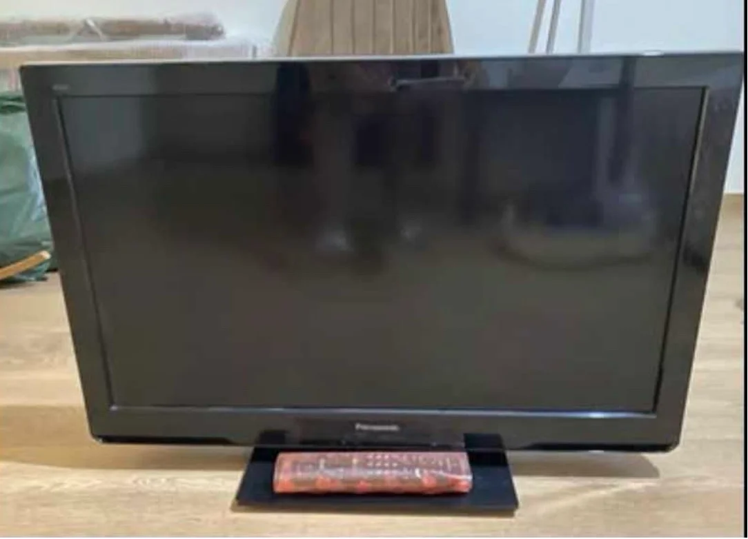 PANASONIC TV