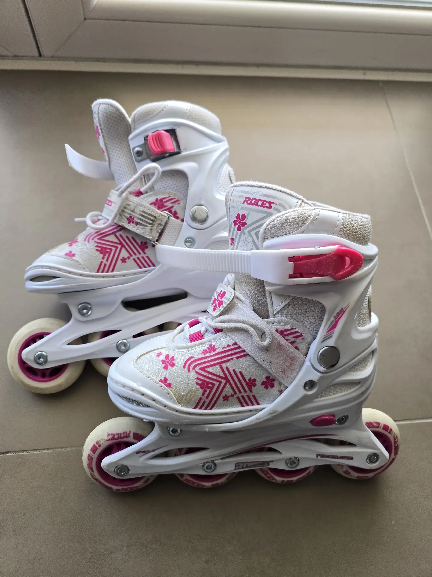 Roces White and Pink Roller Skates