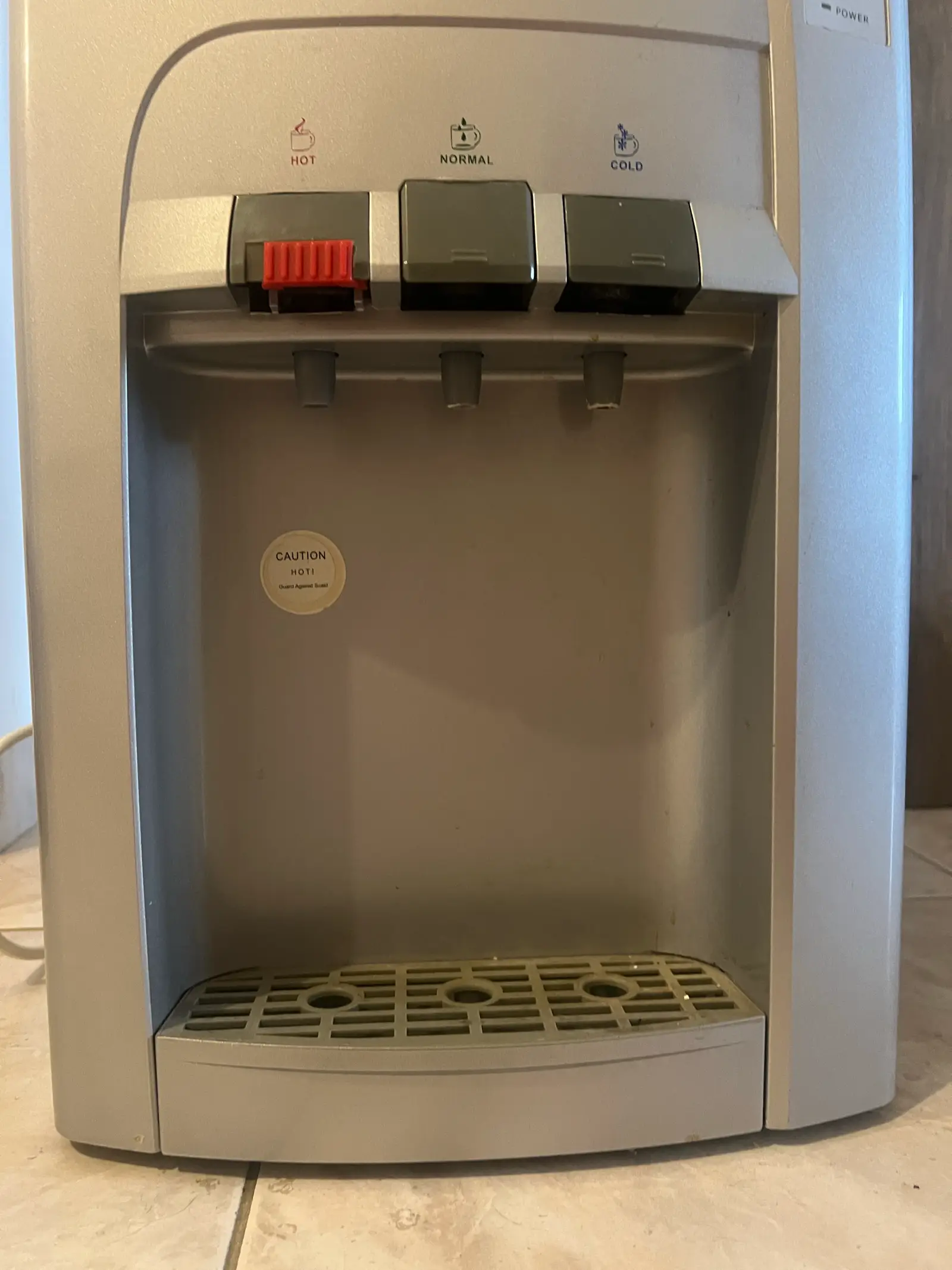 Water Dispenser + Air Fryer – 6