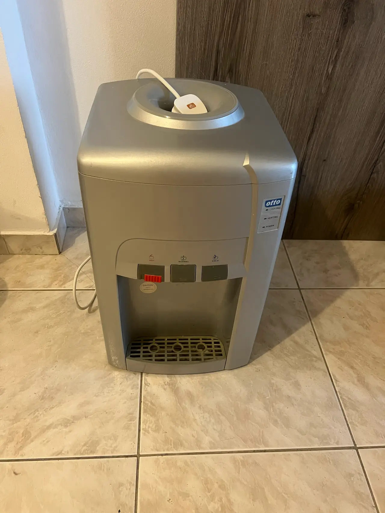 Water Dispenser + Air Fryer – 7