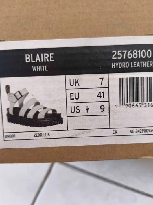 Dr. Martens White Platform Sandals – 2