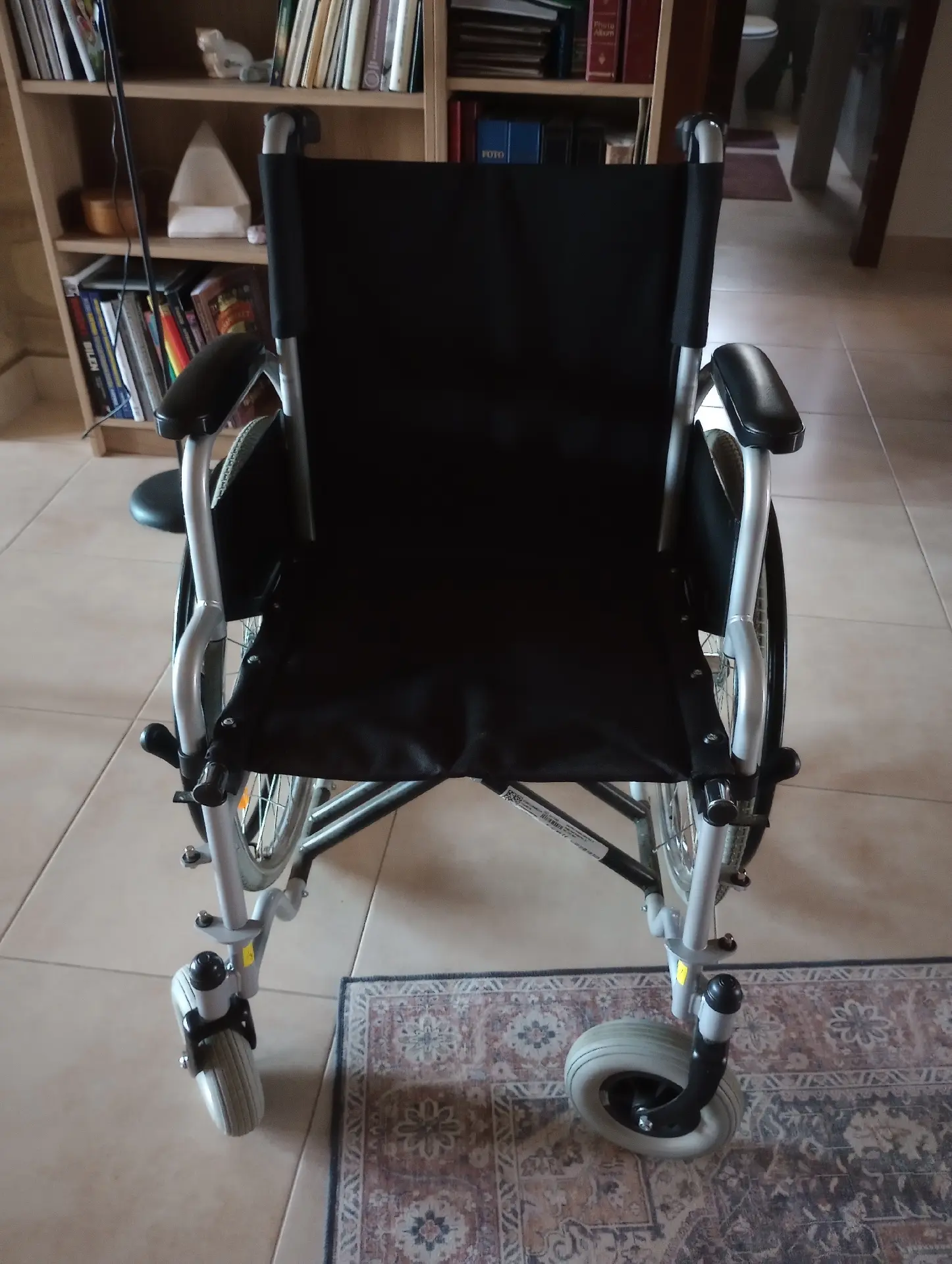Foldable Wheelchair in Good Condition – 5