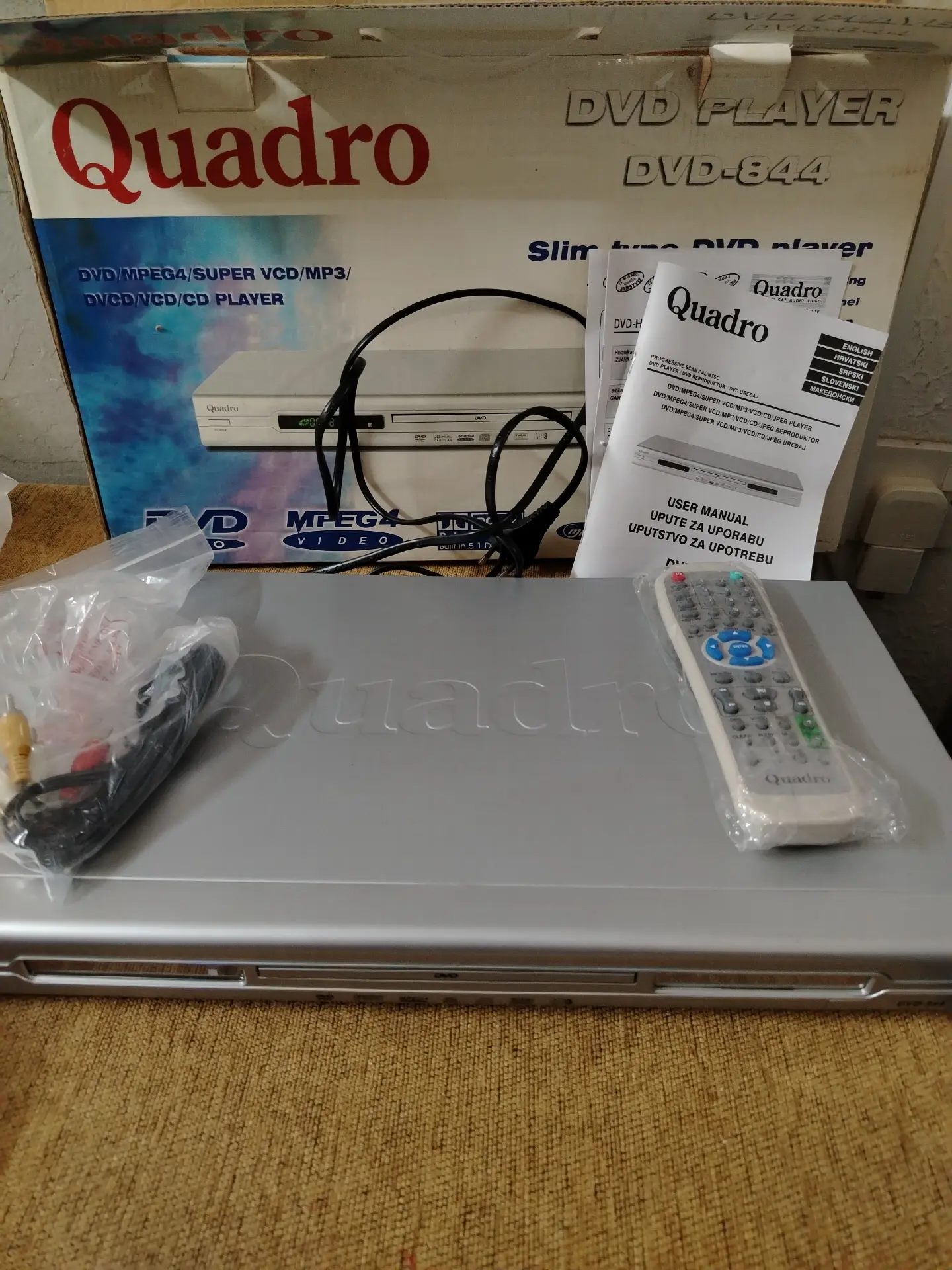 Quadro DVD Player DVD-844 με κουτί και αξεσουάρ – 1