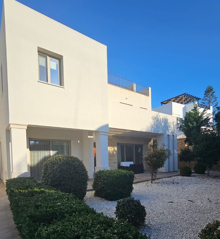 For Sale: Seafront 3-Bedroom Villa – Just 200m from the Beach, Paphos – 1