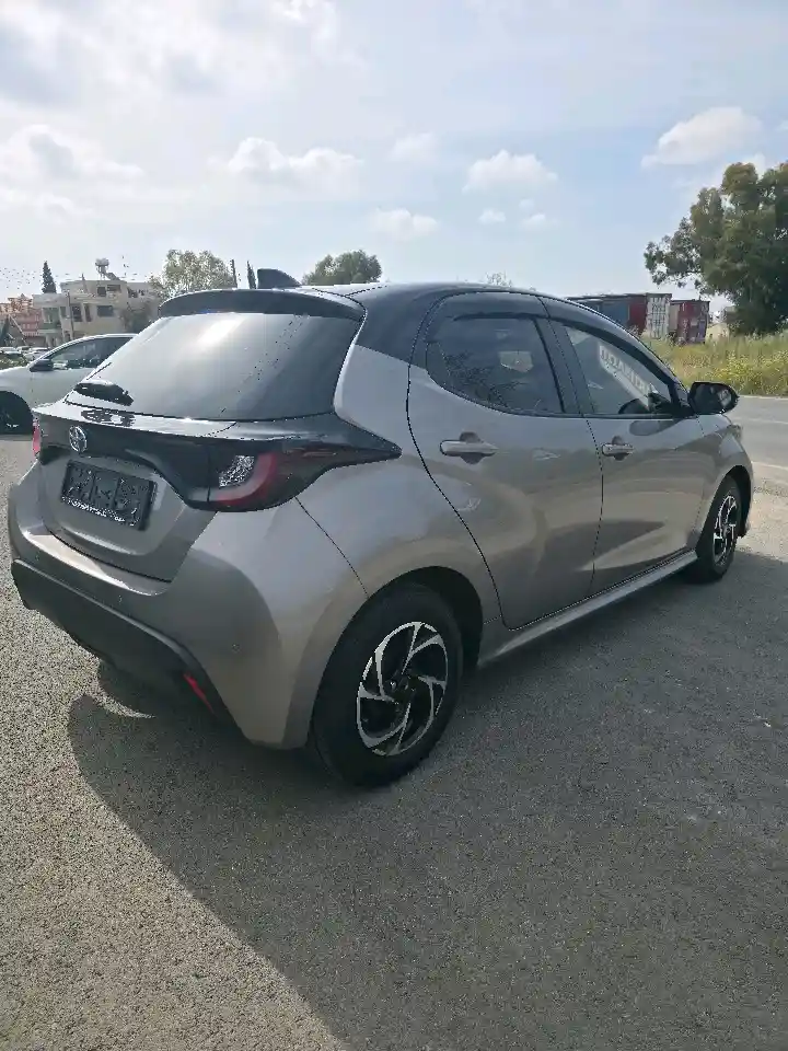 Toyota Yaris – 7