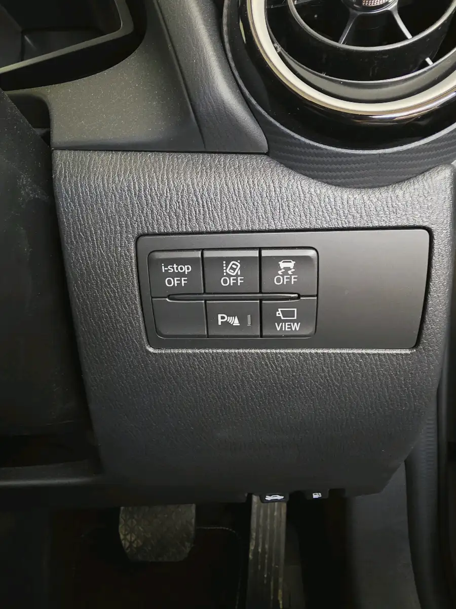 Mazda 2 – 11