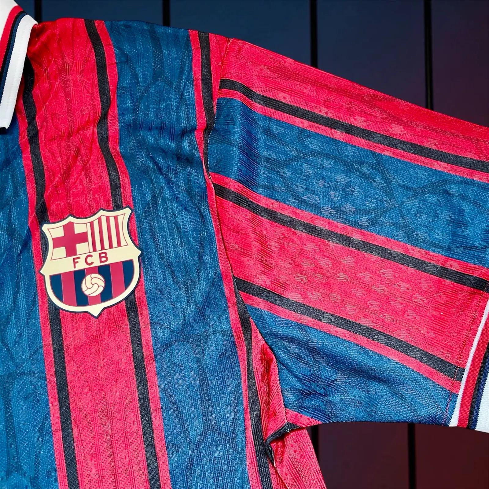 FC Barcelona 1996-1997 Retro Home Jersey – Ronaldo Era Edition – 4